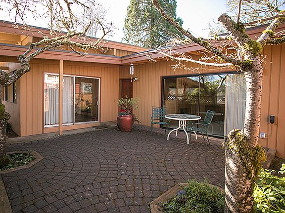 Front entry courtyard