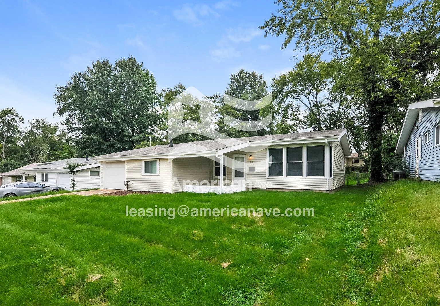 3 bed, 1.0 bath, 1360 sqft, $1,297 — Photo 2