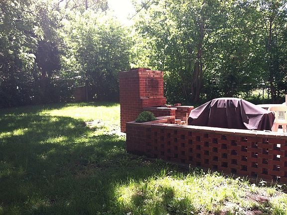 2nd image of 7327 Charlotte St