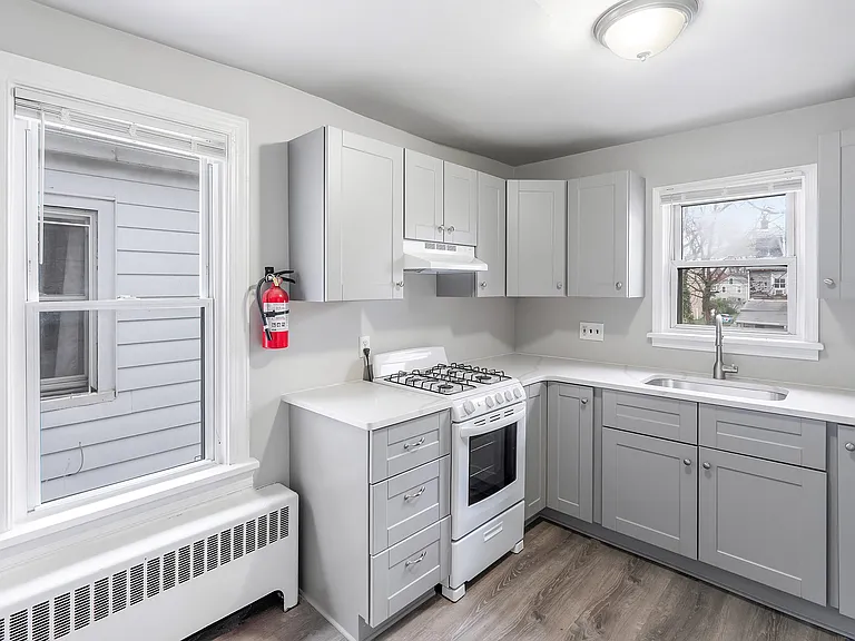 243 Conover St #2 — Photo 3