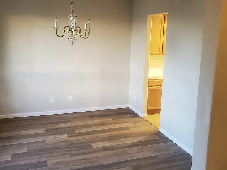 411 Calcagno St — Photo 8