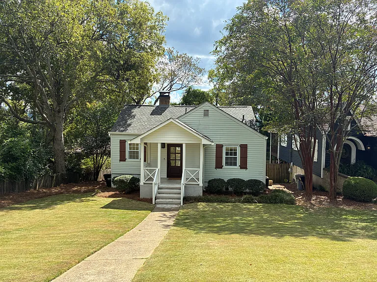 2319 English Village Ln — Photo 1