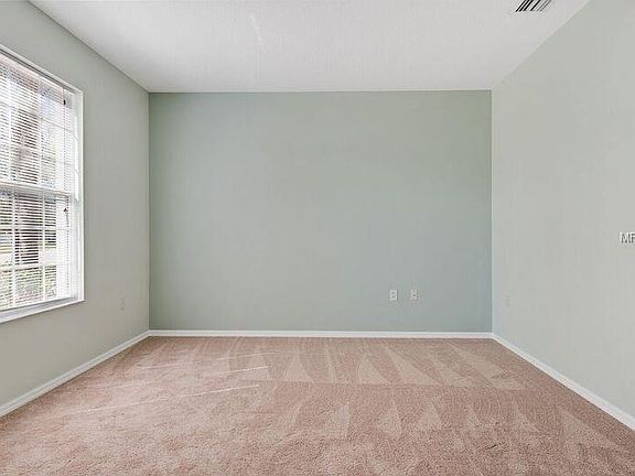 4th image of 15653 Leatherleaf Ln