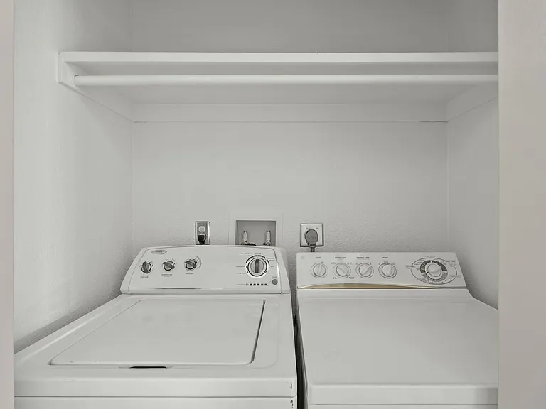 145 Summerset Dr — Photo 23