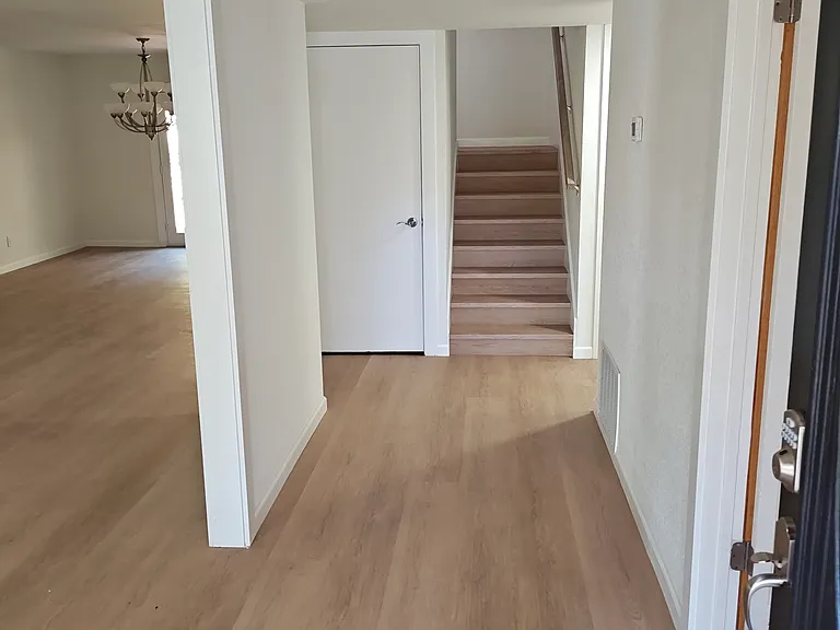 52 Olympia Way — Photo 4