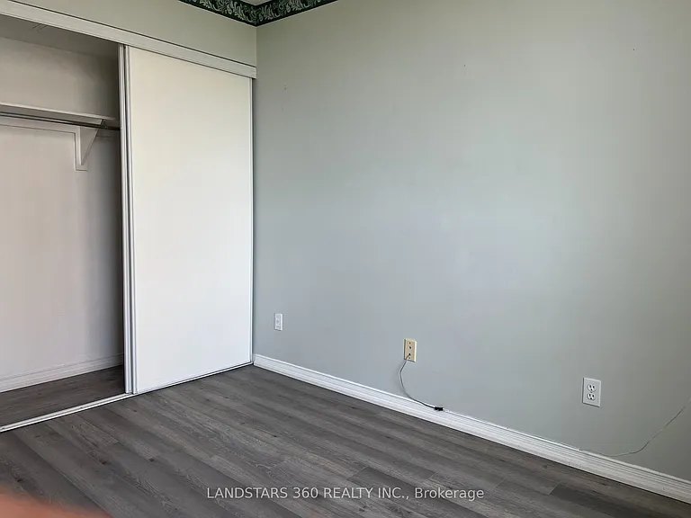 18 Hillcrest Ave #902 — Photo 6