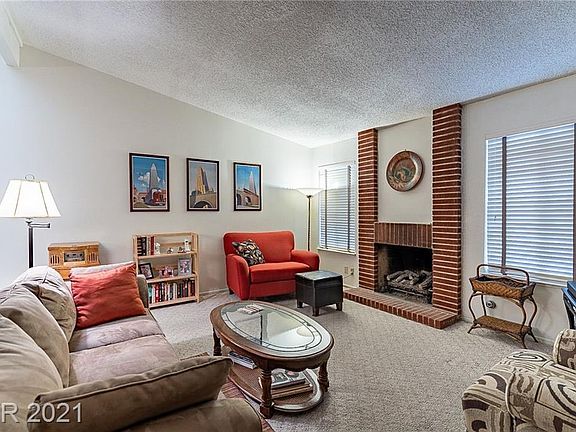 3rd image of 2505 Sidonia Ave