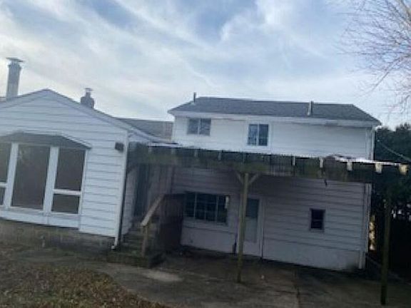2nd image of 437 Clearmeadow Dr