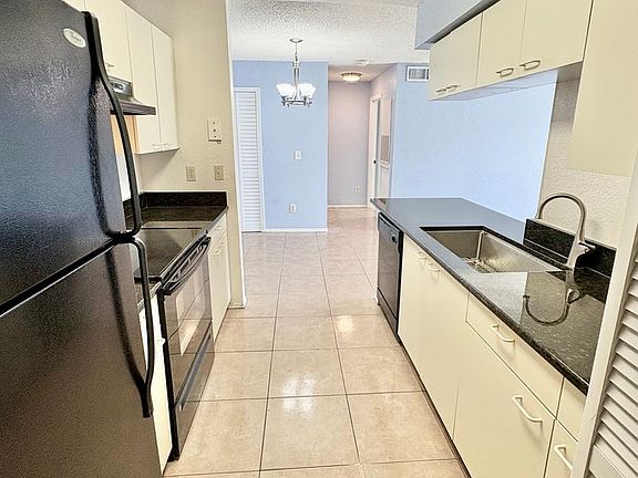 2nd image of 2550 N Alafaya Trl APT 6207