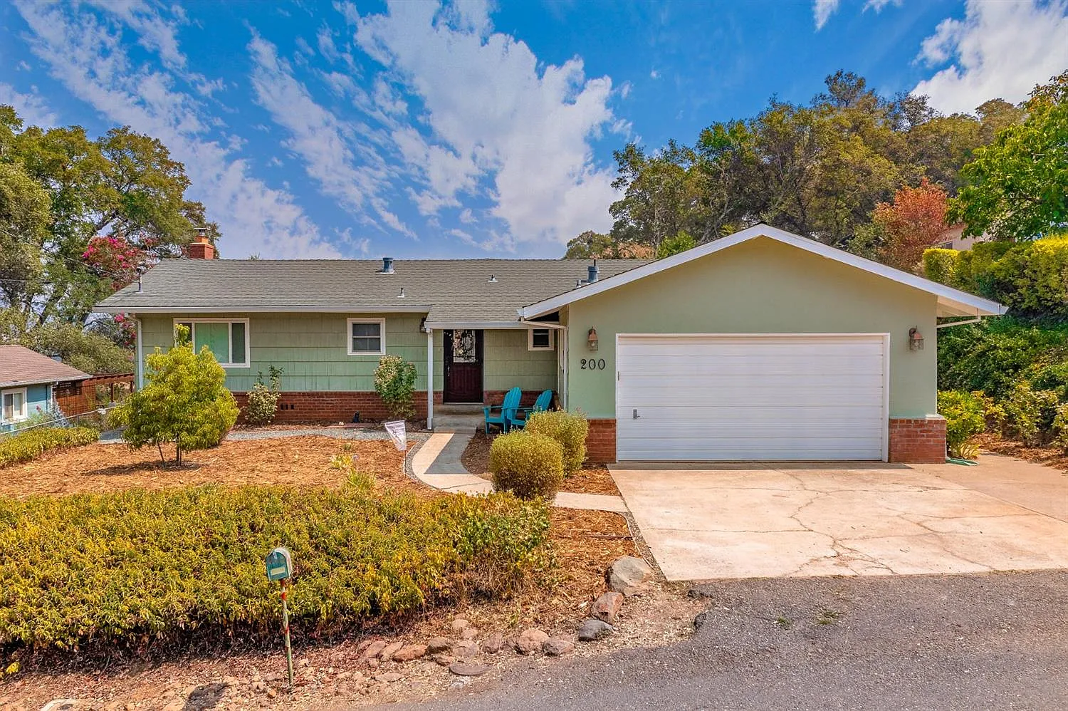 200 Foothill Dr photo 1