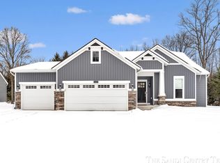 14429 Windway Dr, Grand Haven, MI 49417