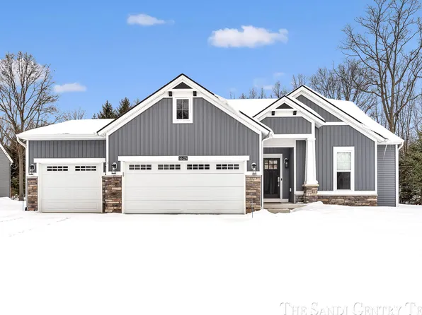 14429 Windway Dr, Grand Haven, MI 49417