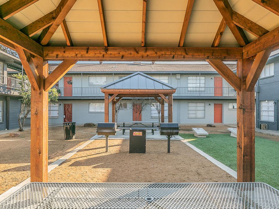 Connect with neighbors at the pavilion and outdoor lounge at Chapel Creek Apartments in Dallas.