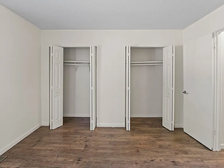 Westport Crossing Apartments — Photo 97