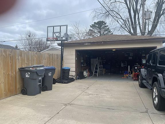5th image of 2121 Linden Ave