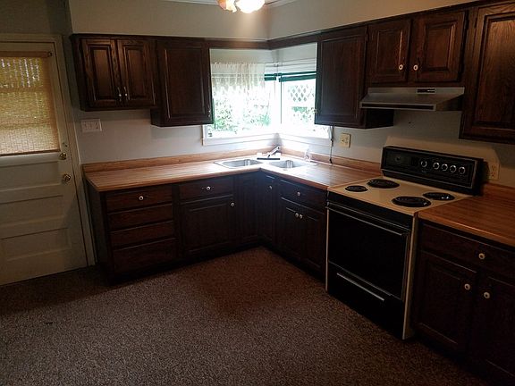 5th image of 2210 Marshall St