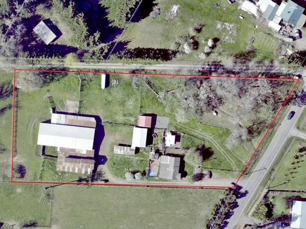 25745 Jeans Rd, Veneta, OR 97487