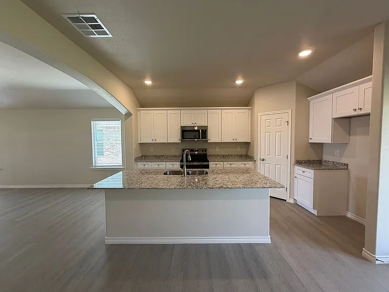 1300 Bajada St — Photo 6