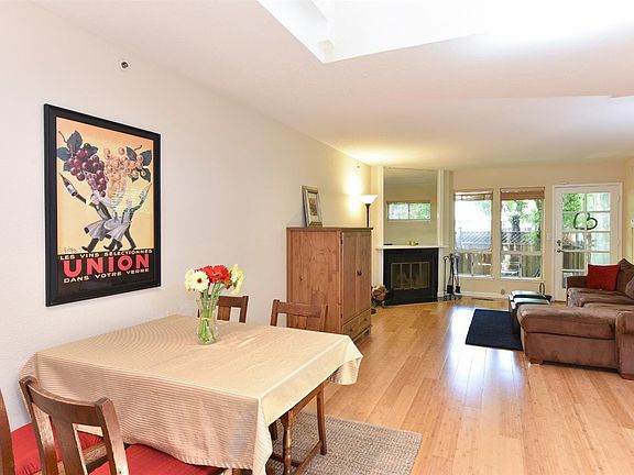 3rd image of 2887 La Homa Ct