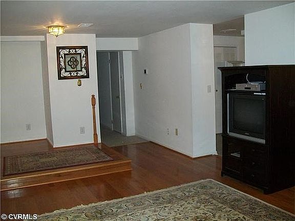 2nd image of 1528 Cross Keys Ct