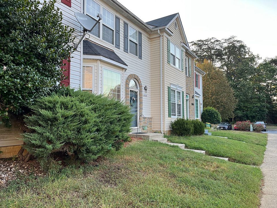 2nd image of 10626 Riva Pl