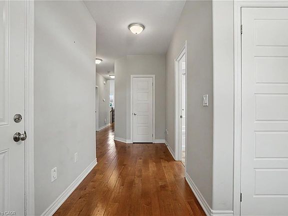 5th image of 12 Silverwood Ave