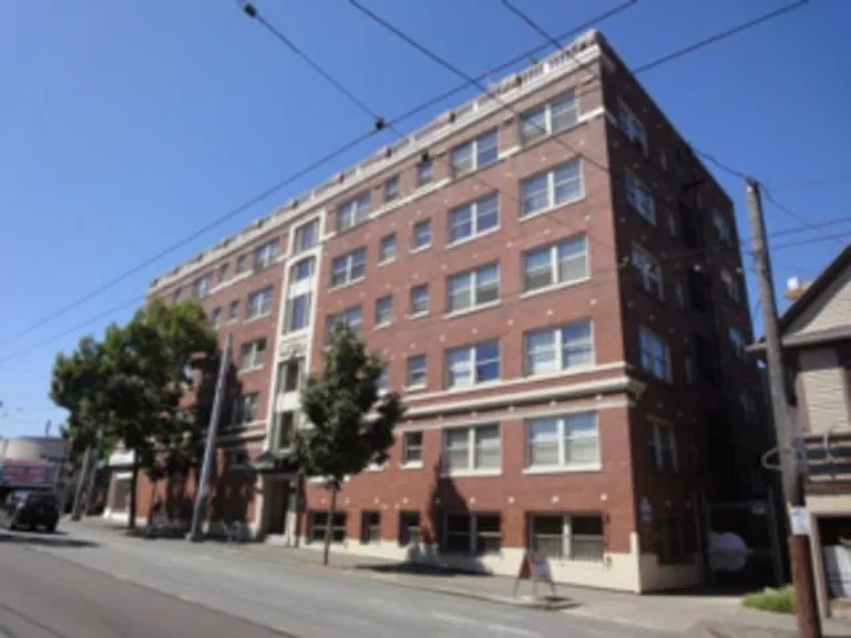 Capitol Building Apartments — Photo 13