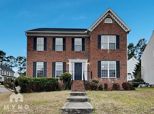 8224 Hobhouse Cir, Raleigh, NC 27615