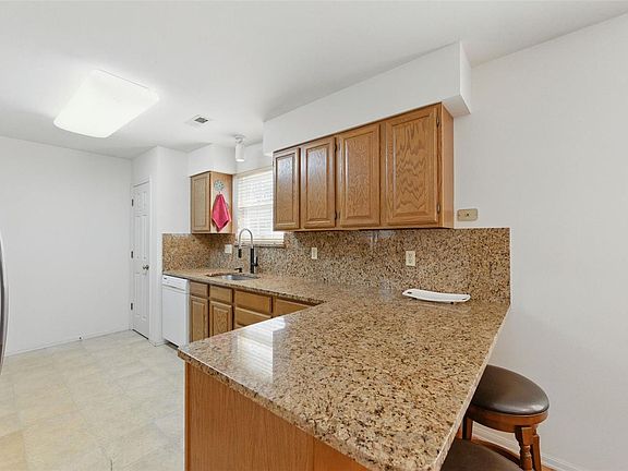 5th image of 3156 Autumn Shores Dr