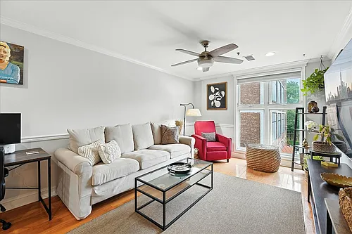 812 Grand St Photo 1