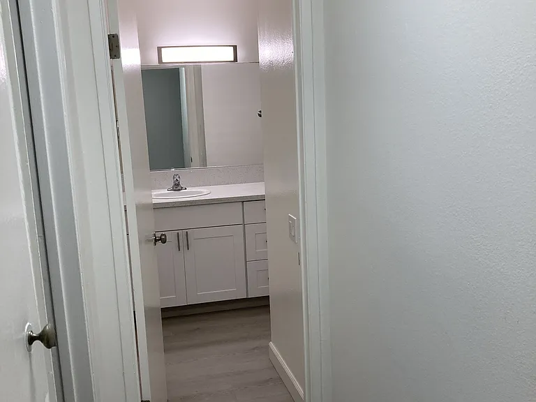808 Fourth Street — Photo 23