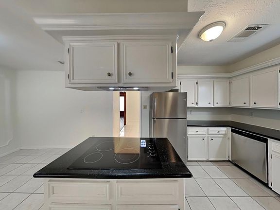 4th image of 18715 Faustina Way