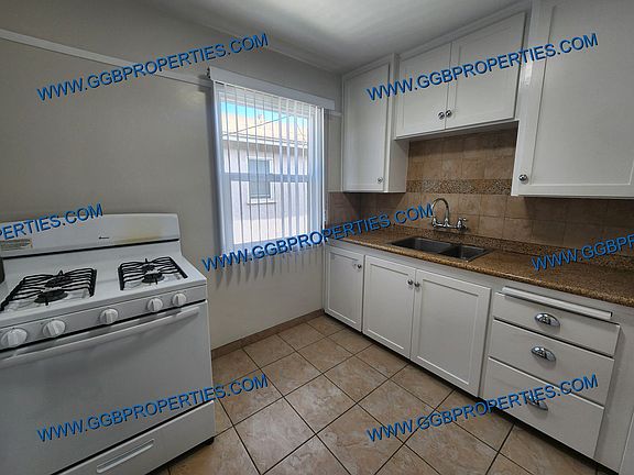 3rd image of 1141 E Carson St #6