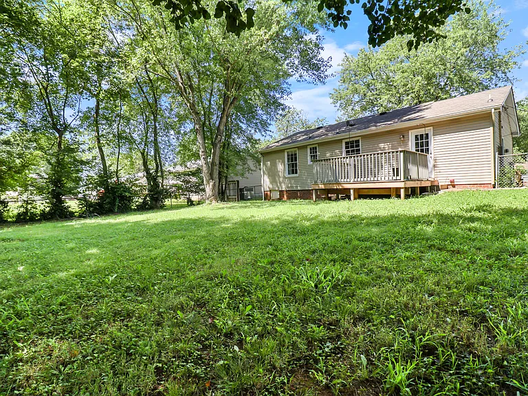 1497 Craig Dr — Photo 7