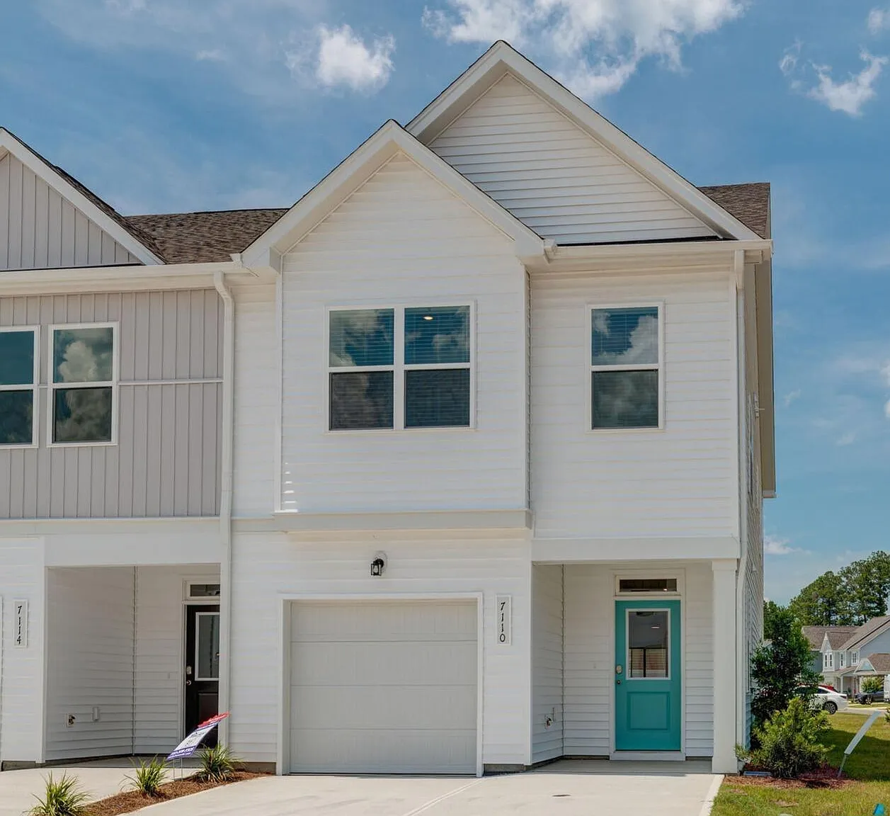 3 bed, 2.5 bath, $1,950 — Photo 2