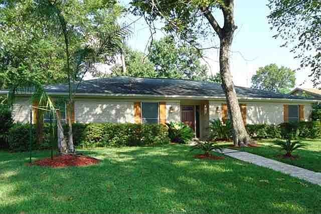 1st image of 1040 Wisteria Dr