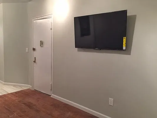 Rented by Reliance Realty Partners LLC  | media 17