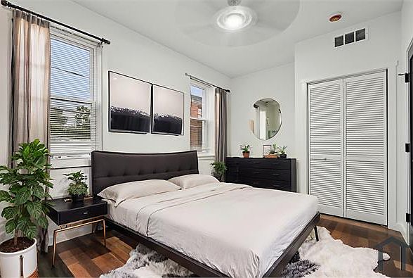 1st image of 104 W Ontario St Floor 2