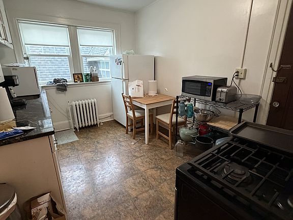 2nd image of 2-8 Lynwood Pl #11535000