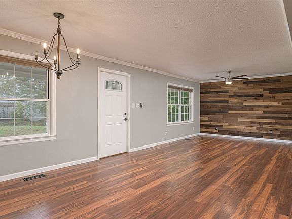 5th image of 256 B Ave