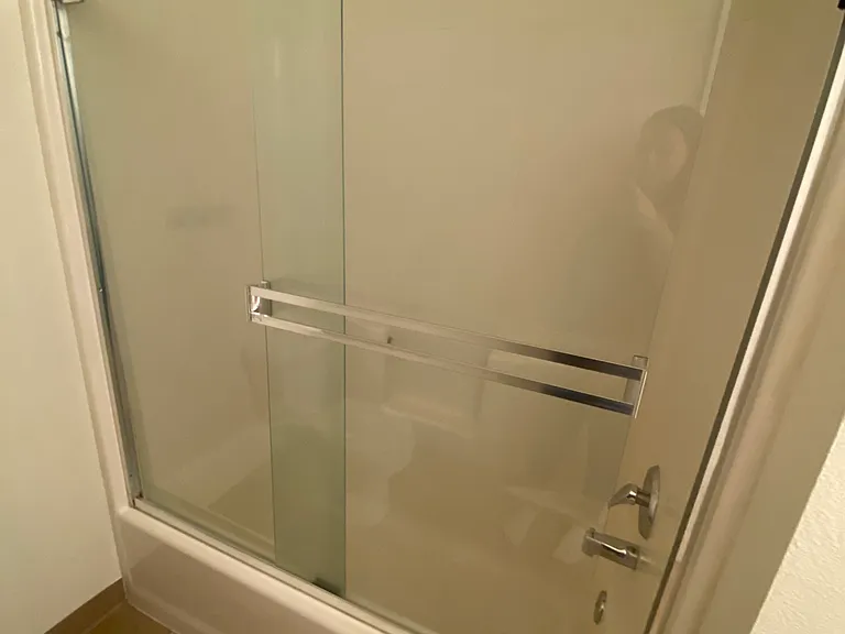 2124 NE Linnea Dr — Photo 18