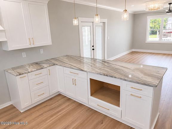 4th image of 102 N River Club Drive