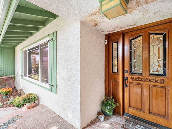 3rd image of 1261 Tierra Dr