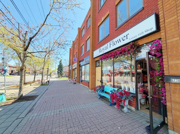 623A The Queensway #623, Etobicoke, ON M8Y 1K4