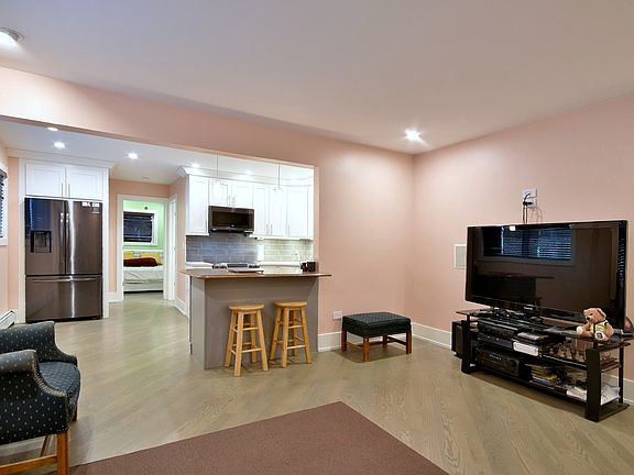 3rd image of 4753 25th Ave APT 11