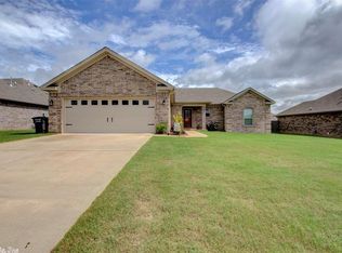 1012 Puritan Dr, Jacksonville, AR 72076