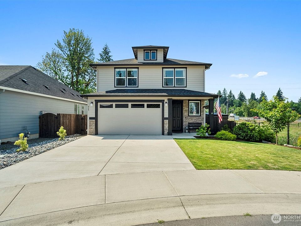1st image of 923 NW 26th Way