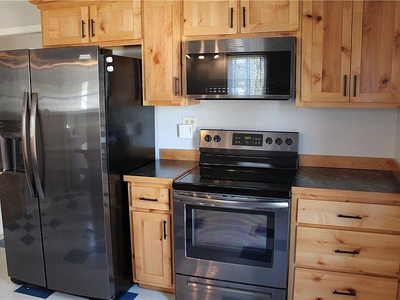 4th image of 407 E Washington St