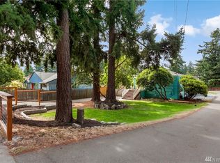 12025 5th Ave NE, Seattle, WA 98125