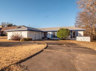 7663 E 58th Pl, Tulsa, OK 74145